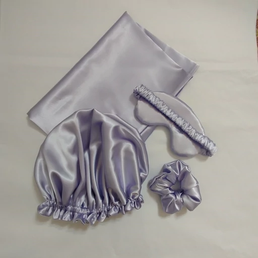 پک چهار تایی ساتن شامل روبالشتی کلاه خواب و کش ساتن و چشم بند - Image 3